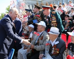 glava-samarskoy-oblasti-pozdravlyaet-veteranov